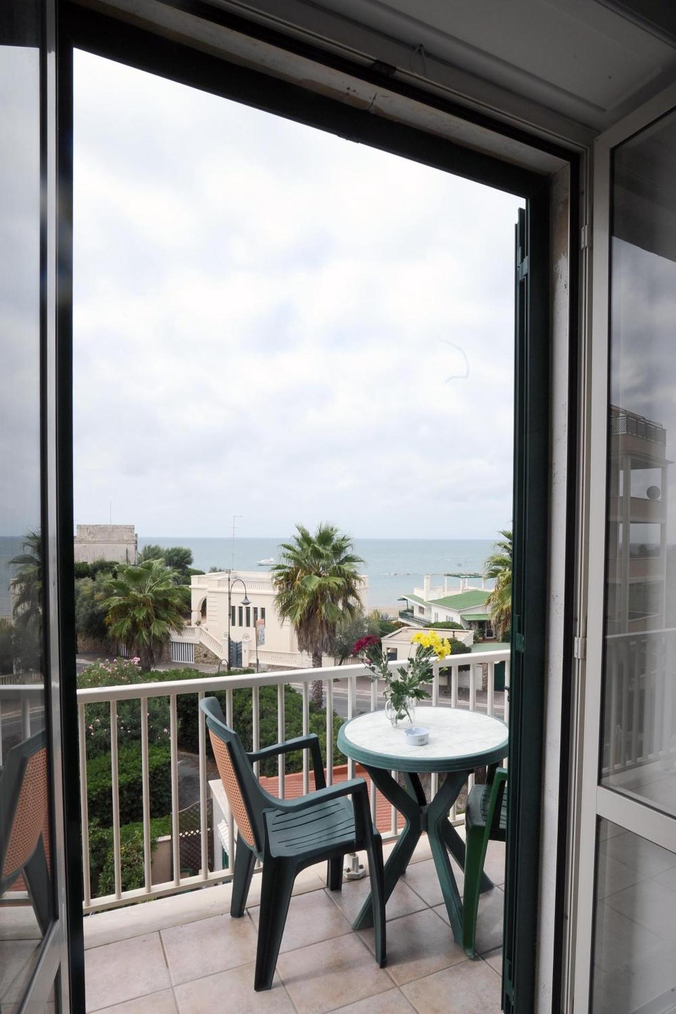Albergo Villa Marina Anzio Dış mekan fotoğraf